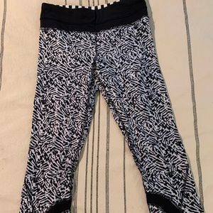 Lululemon Cropped Yoga Pants
